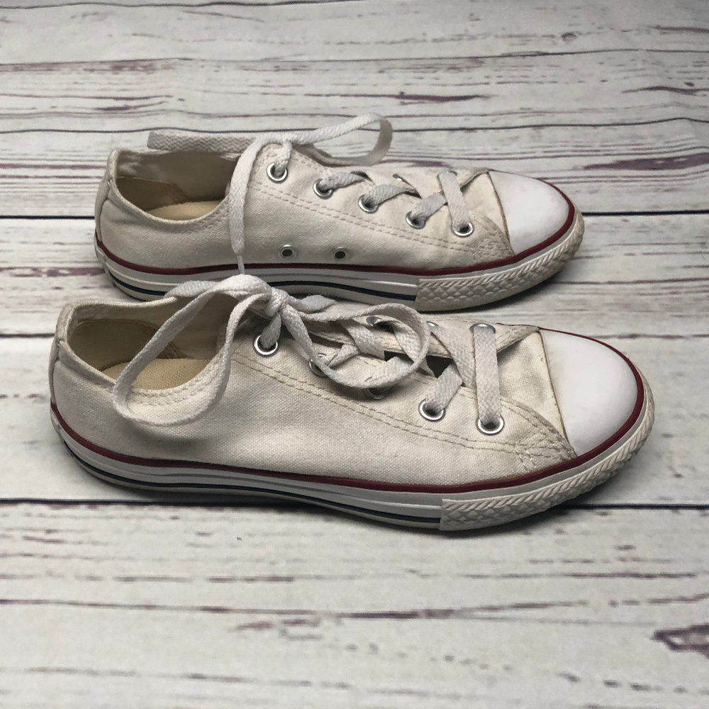 Converse Youth Size 2 white shoes, pre-owned
